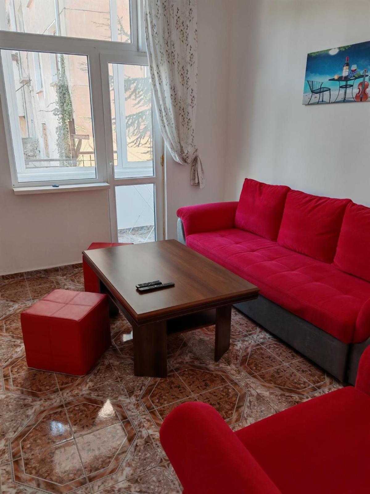 Къща За Гости Пиргос Burgas Esterno foto